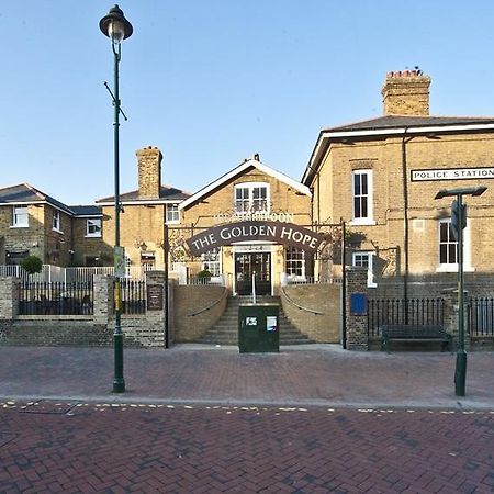 Hotel The Golden Hope Wetherspoon Sittingbourne Esterno foto