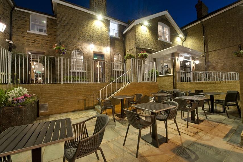 Hotel The Golden Hope Wetherspoon Sittingbourne Esterno foto